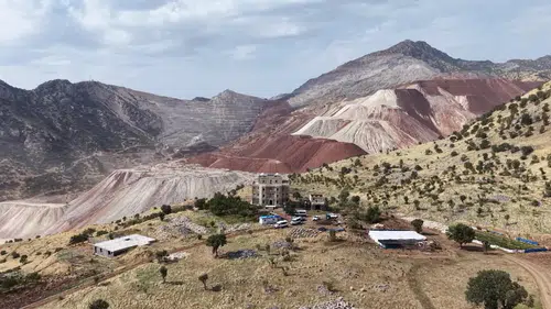 10 yılda değişen dağ silueti: Yasaklı Herbol köyünde madencilik tahribatı