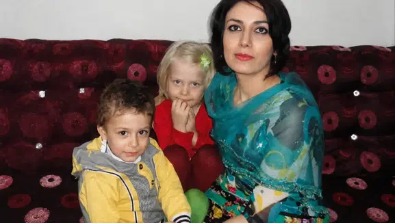 Kürt aktivist Pexşan Azizi’nin idam cezası onandı