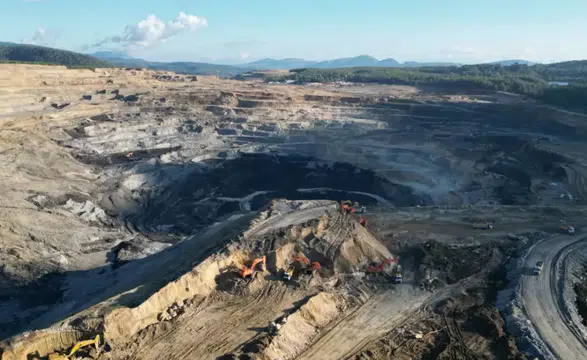 İzmir'den Kars'a Topraklarımız Satılıyor