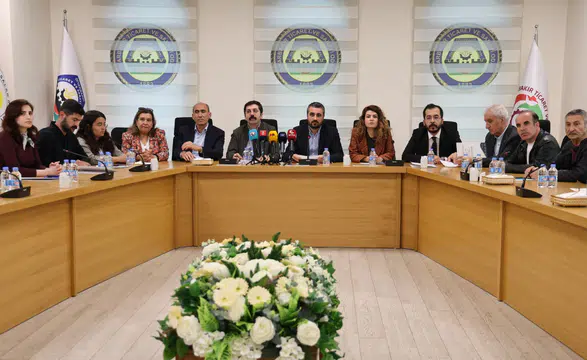 Diyarbakır’dan Kobanî’ye Gönderilen İnsani Yardım TIR’ları Engellendi