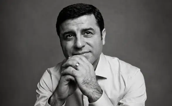 Demirtaş’tan Dikkat Çeken Siyasi Çıkış: Az Kaldı