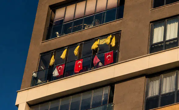 Amedspor Maçı Sonrası Başakşehir'de: İnşaat İşçilerine "Sarı Torba" Tehdidi