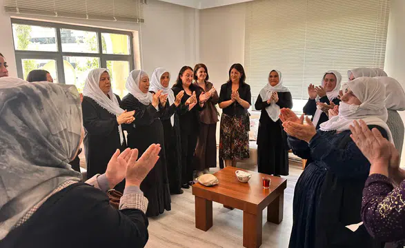 Pervin Buldan’dan Van’da Barış Anneleri’ne mesaj: “Artık somut adımlar atılacak"”