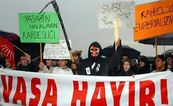210 kişi savaşlara karşı bir araya geldi: Savaşa Hayır İnisiyatifi kuruldu