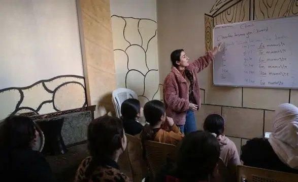 Suriye’de Kürtçe öğretmenleri atanıyor: Şam’da 18 aday sınavı geçti