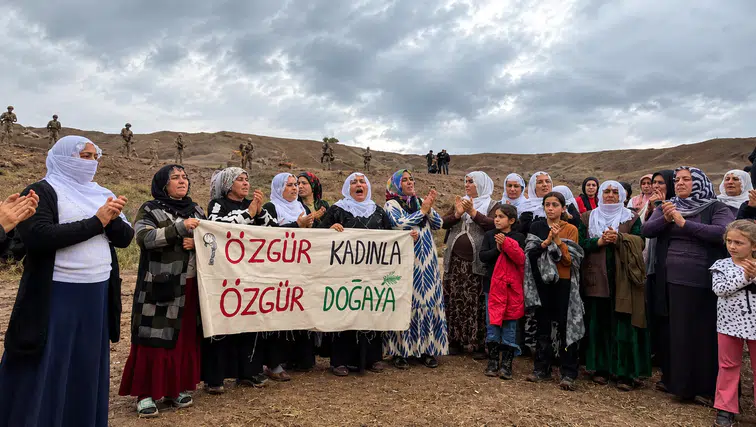 Kervanpınar’da GES direnişi sürüyor: Güneş santrali neden köylülerin tepkisini çekiyor?