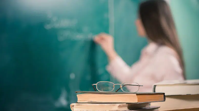 MEB, sınıfı sosyal medyaya taşıyan öğretmenleri inceleyecek