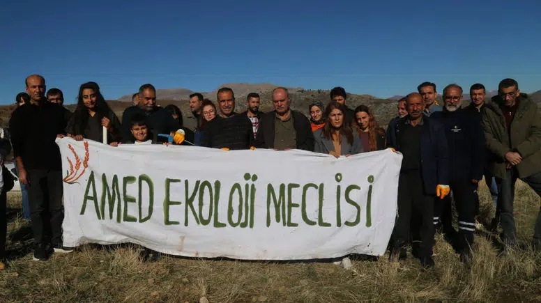 Kürt kentlerinde ekoloji direnişi: 10 bin palamut ekildi