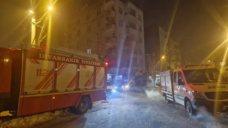 Bağlar’da kolon çatladı, iki apartman tahliye edildi