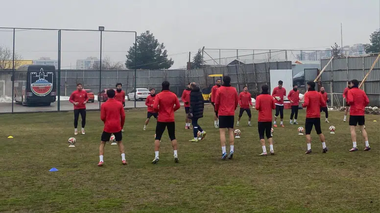 Diyarbekirspor antrenman yapacak saha bulamadı! Kritik maç öncesi büyük sorun