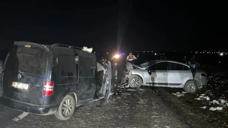 Diyarbakır'da feci kaza: 5 ölü, 2 yaralı