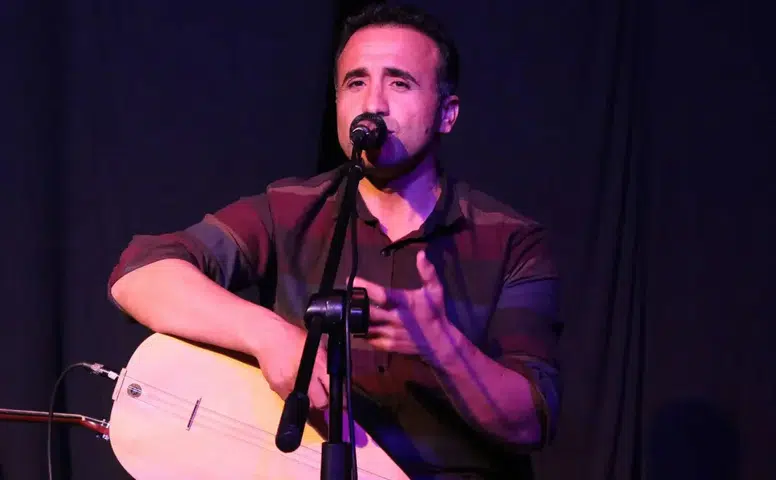 Kürt Sanatçı Mem Ararat’tan Tepki: "Bu Sansür Kürtçe Sanata mı?"