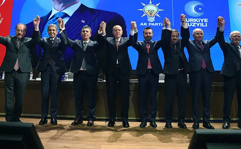 İddia: 4 belediye başkanı AKP'ye katılacak