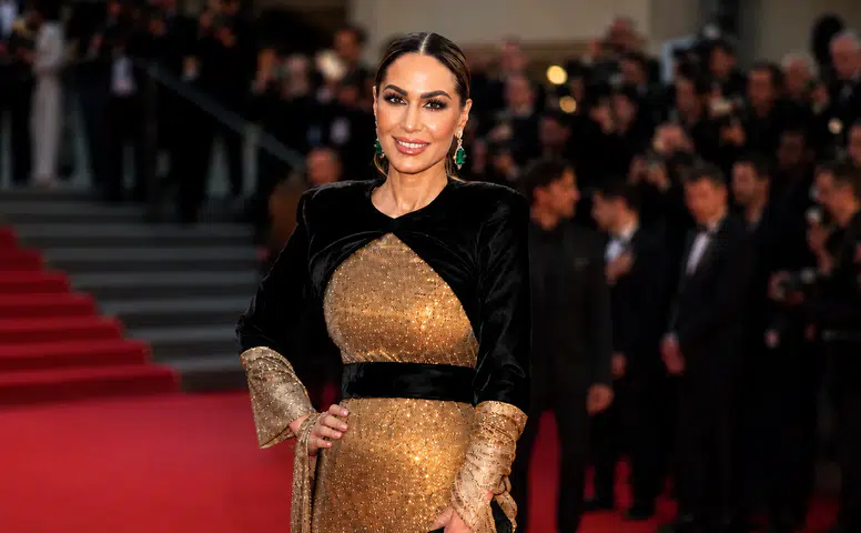Lara Dizeyi Cannes’da Kürt kıyafetleriyle dikkat çekti