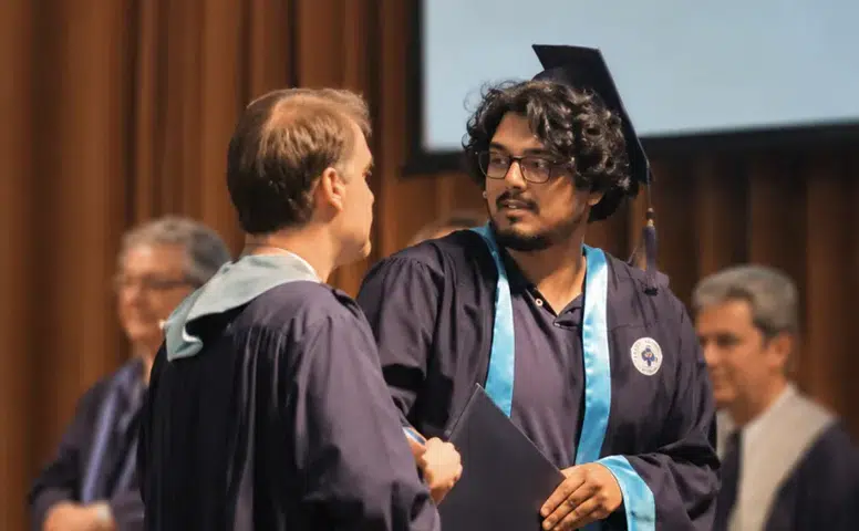 Boğaziçi'nde Fotoğraf Çektirmeyi Reddeden Öğrenciye Diploması Verilmedi