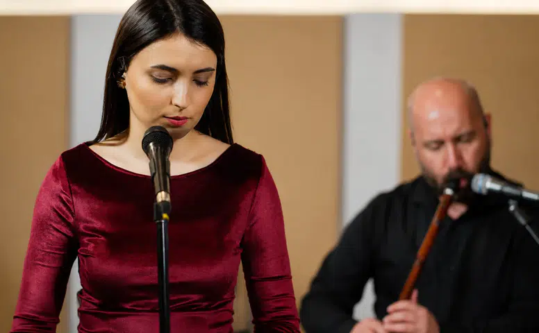 Sarya Ertaş’tan Yeni Performans: “Oy li min"