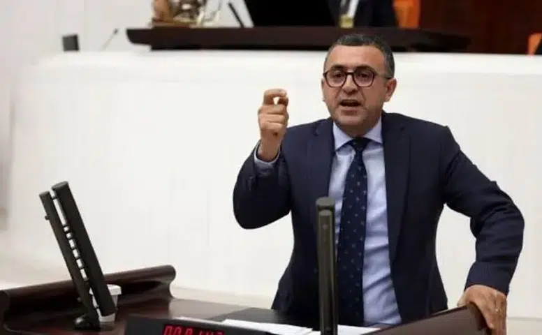 DEM Partili Eren’den Kürt işçilere saldırıya tepki: “İşçiyken güvencesiz, hakkını arayınca Kürt oluyorlar”