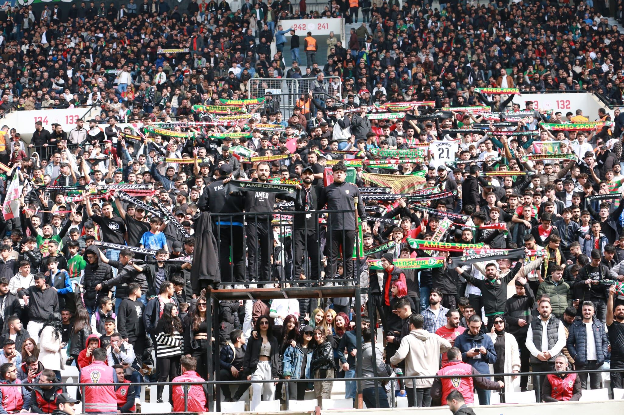 Amedspor Taraftarlarini Stadyuma Davet Ediyor 2