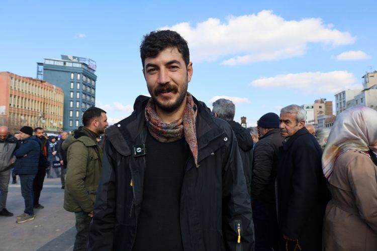 Dem Parti Gençlik Meclisi Üyesi Vahap Opçin,