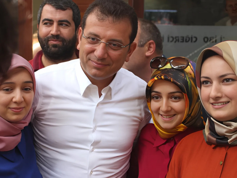 İlk Durak Chp İl Binası Ve Parti Ziyaretleri