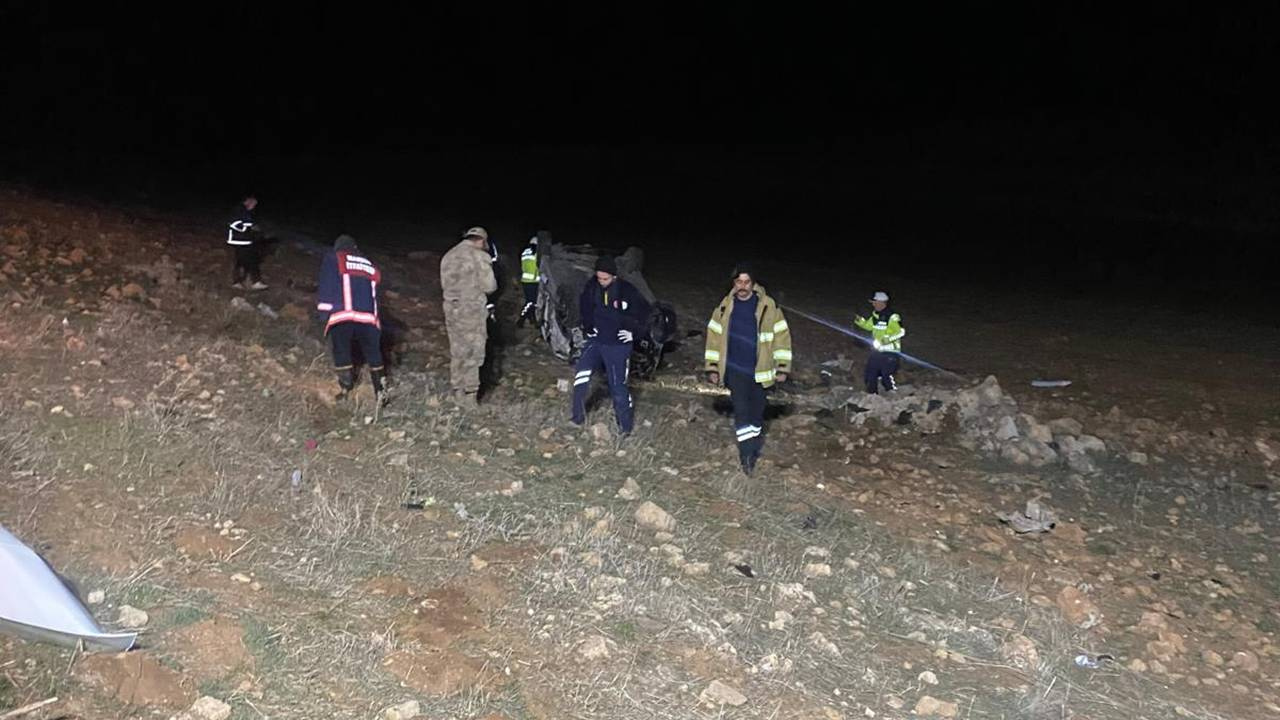 Mardin’de Şarampole Devrilen Otomobilde 2 Kişi Hayatını Kaybetti