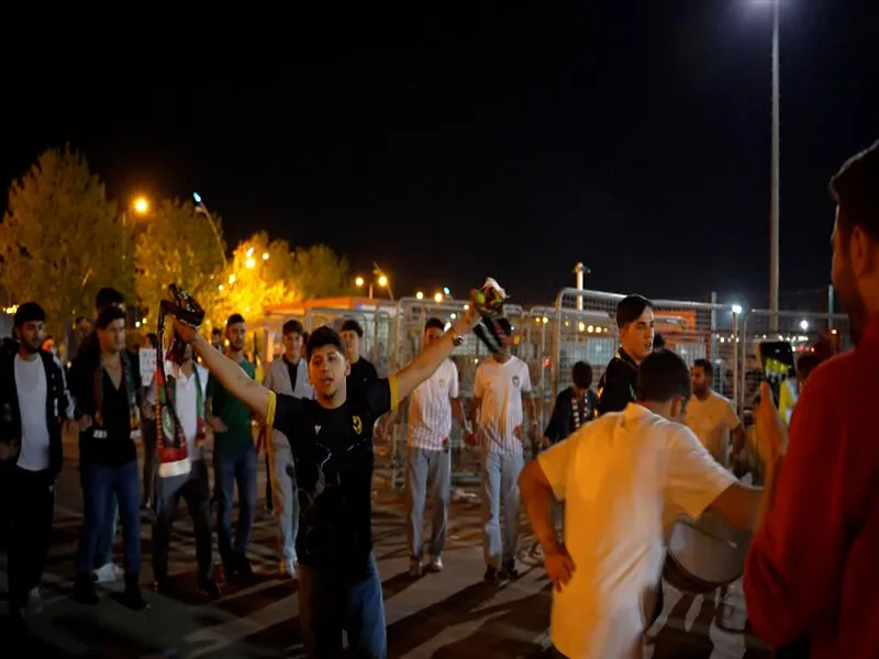 Çekdar Orhan'ın Performansı Övgüyle Karşılandı