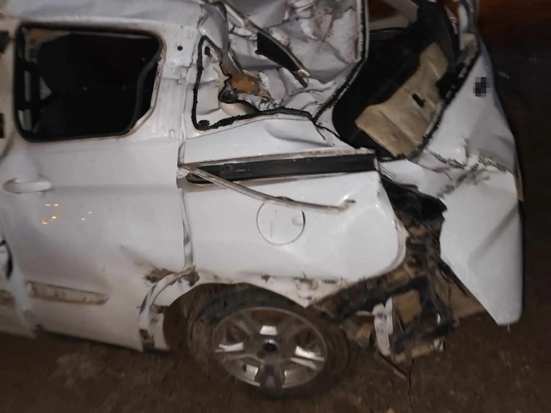 Van’da Gece Saatlerinde Kaza Araç Ters Döndü,