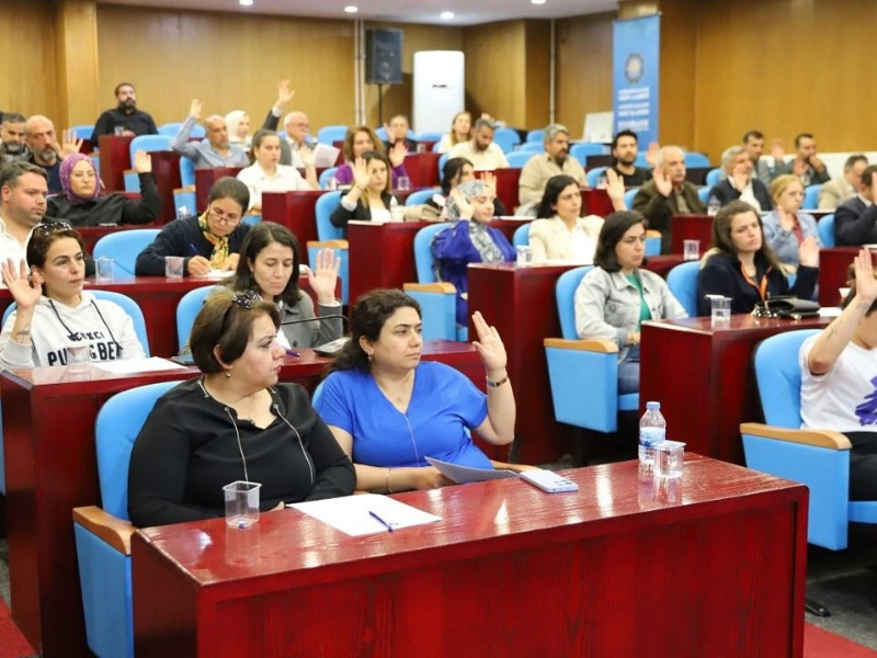 Yeni Isim Mecliste Oy Çokluğuyla Kabul Edildi