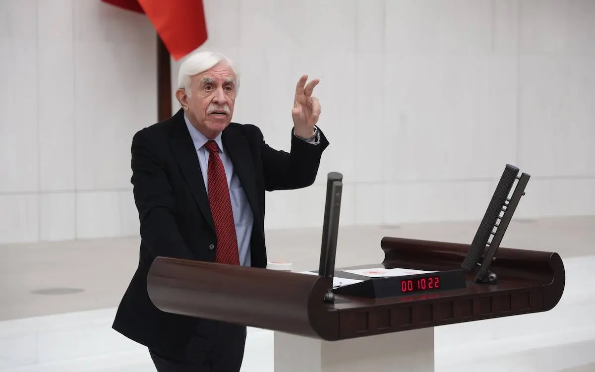 Cengiz Çandar: "Suriye'de [HTŞ'yi] arkalayarak, Türkiye'deki Kürtleri de  incitecek işlere kalkışmayın"