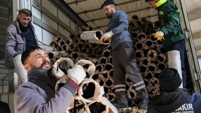 25 TIR yardım Amed'den Kobanê'ye doğru yola çıktı – Yeni Yaşam Gazetesi |  Yeni Yaşam