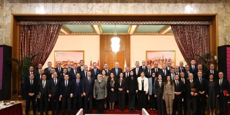 Meral Danış Beştaş: Raporun hayata geçirilmemesindeki sorumluluk AKP'de –  Politika Haber