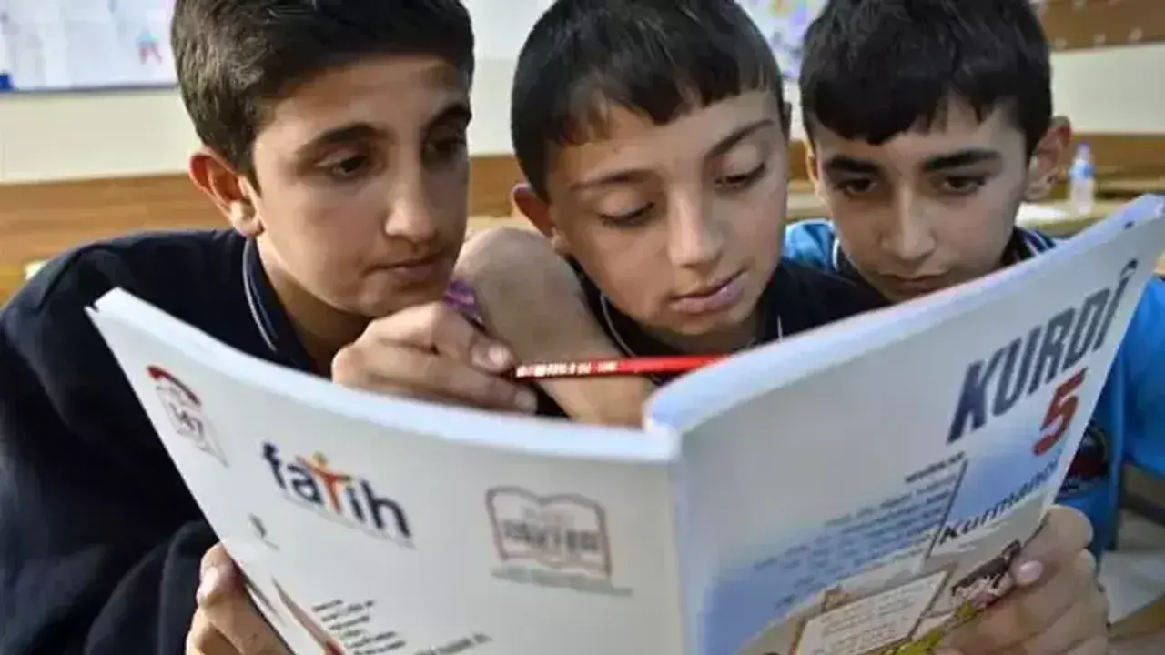 Diyarbakır'da kaç öğrenci Kürtçe seçmeli dersleri seçti? - Mücadele Gazetesi