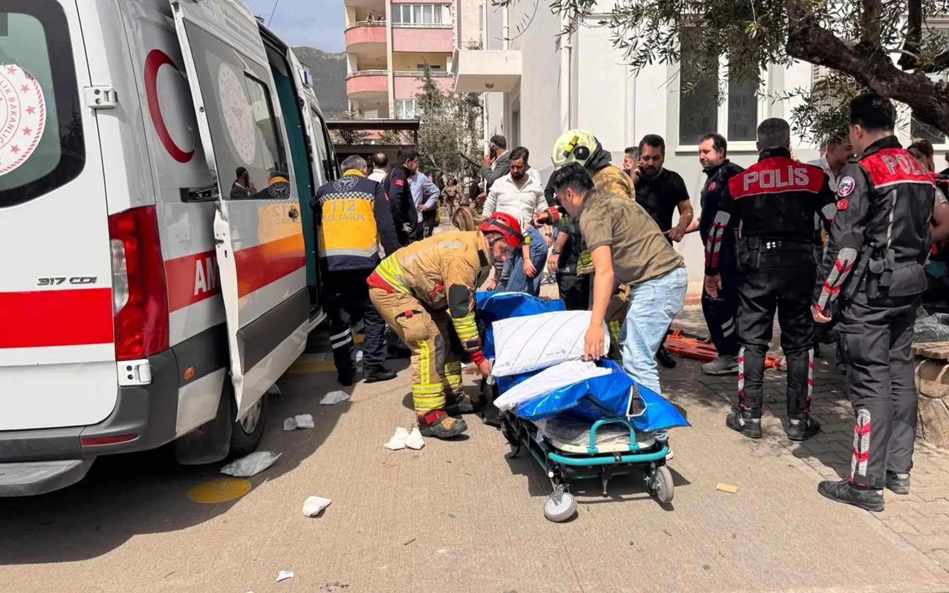 Maraş'ta 16 yaşındaki öğrenci 5 silahla okul... | Rudaw.net