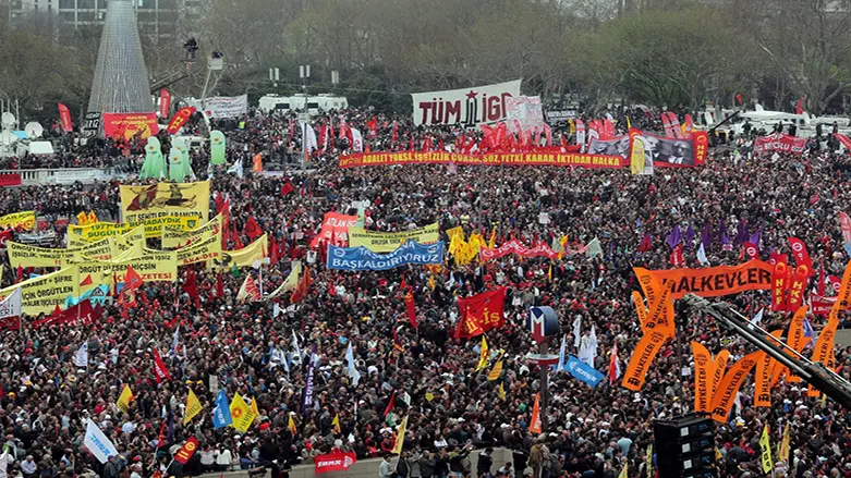 1 Mayıs İşçi Bayramı - Kim, nerede kutluyor?