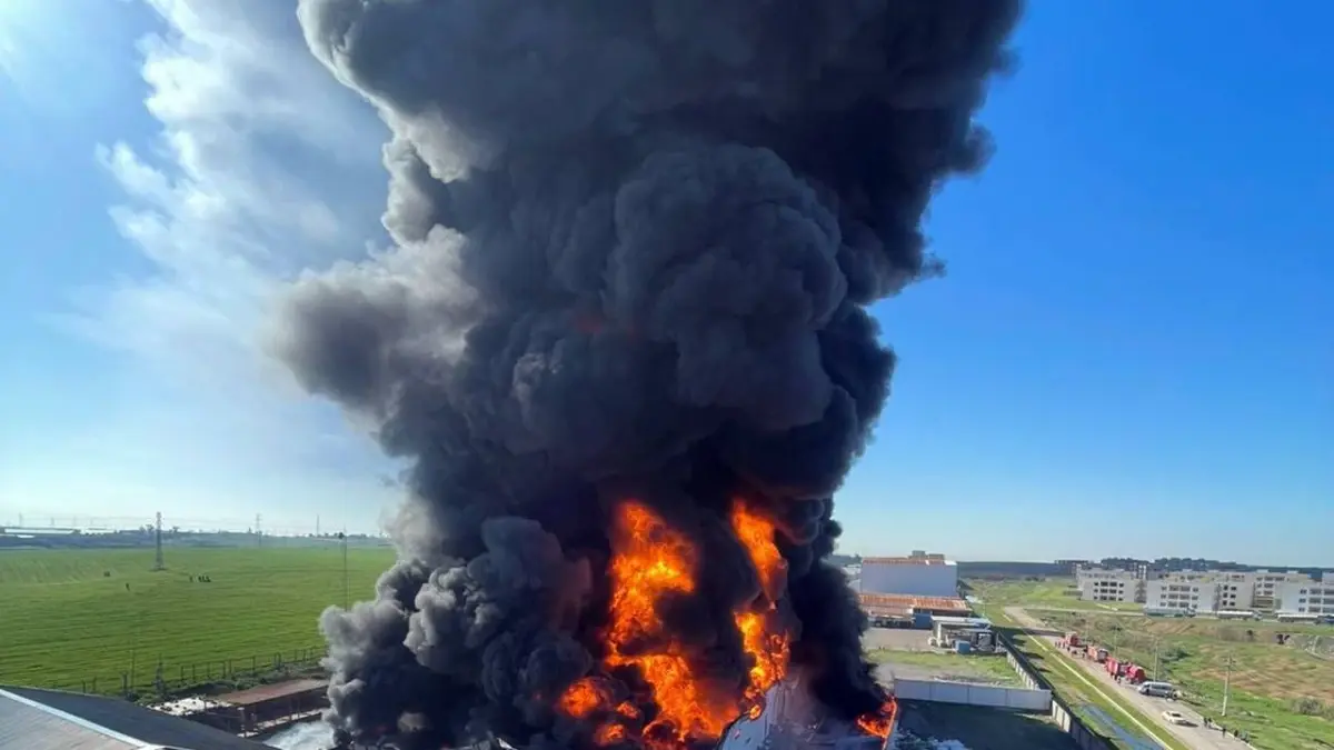 Erbil'e saldırı: Gökyüzünü duman kapladı haberi