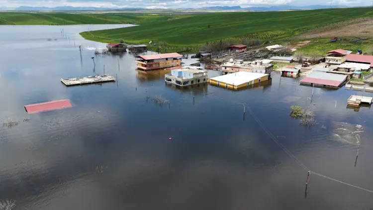 Ambar Barajı'nın kapakları açıldı, boşaltılan 10 ev su altında kaldı - Son  Dakika Haberleri İnternet