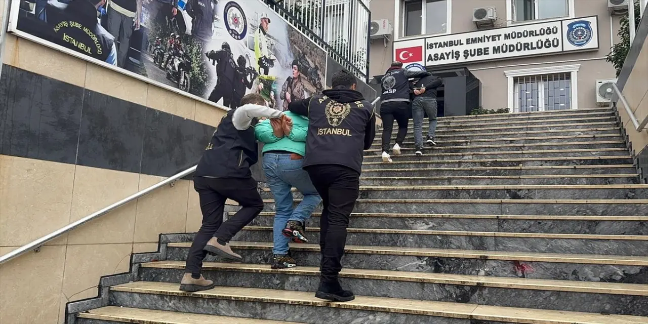 İstanbul merkezli 7 ilde dev operasyon: 40 gözaltı.