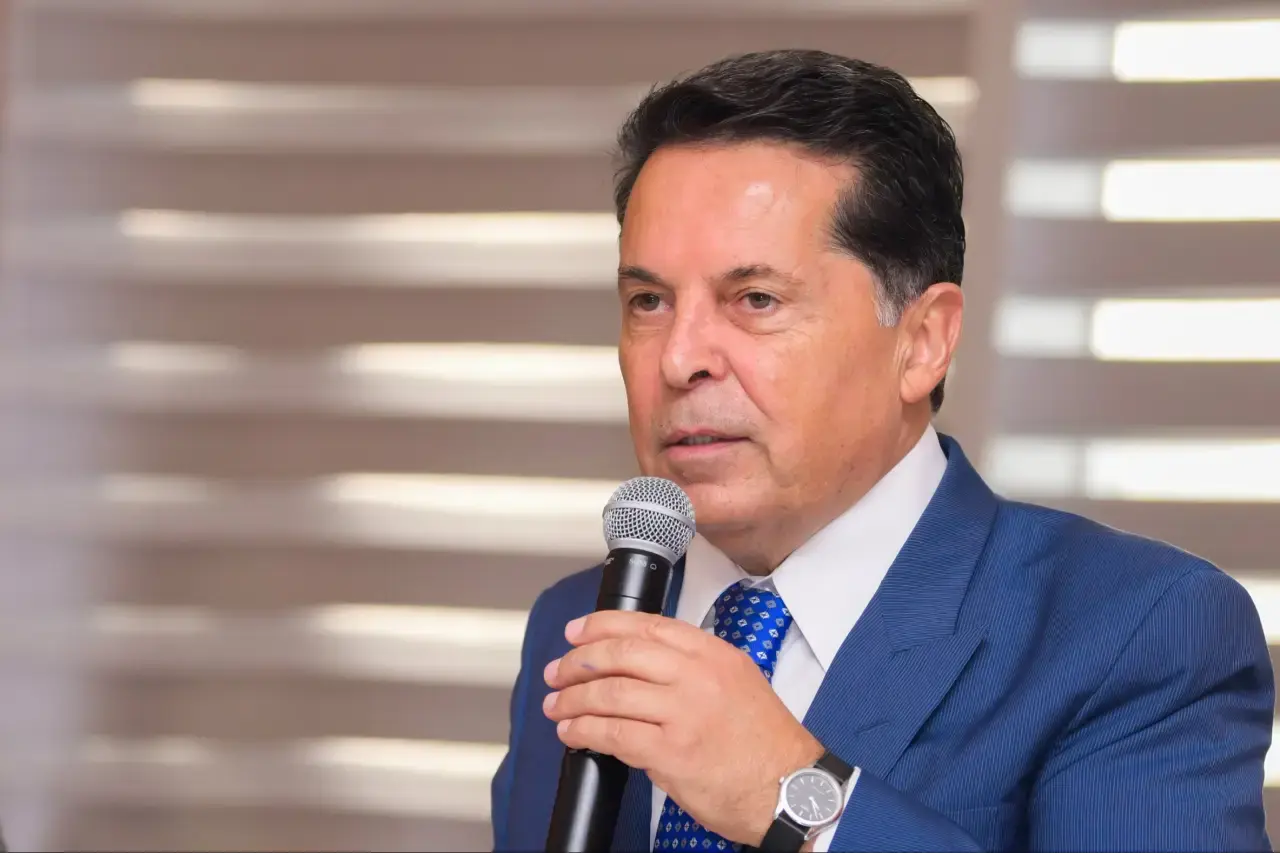 Kent uzlaşısı' davasında Ahmet Özer'e 6 yıl 3 ay hapis cezası - Evrensel