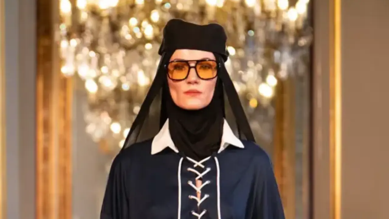 Paris'te bir ilk: Muhafazakar moda haftası - İzmir'de Son Dakika Haber