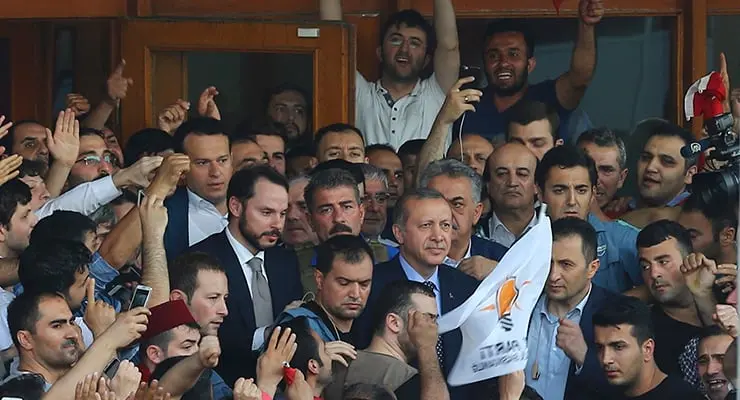 Darbe gecesi Erdoğan pilota, 'Kule izin vermese de inersin' demiş - Diken