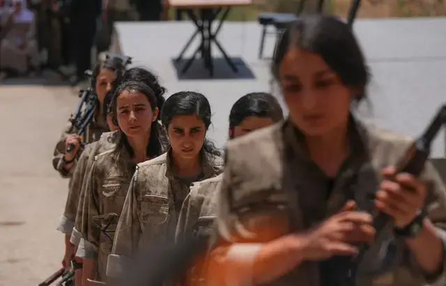 PKK'nın silah bırakma töreninde neler yaşandı? - BBC News Türkçe