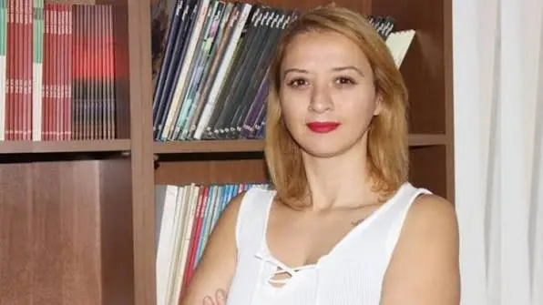 Gazeteci Pınar Gayıp hakkında açılan dava çarşamba günü görülecek Gazeteci Pınar Gayıp ile iki kişinin "örgüt üyeliği" ve "örgüt propagandası yapmak" iddialarıyla yeniden yargılandığı davanın altıncı duruşması İstanbul 23. Ağır Ceza Mahkemesi'nde