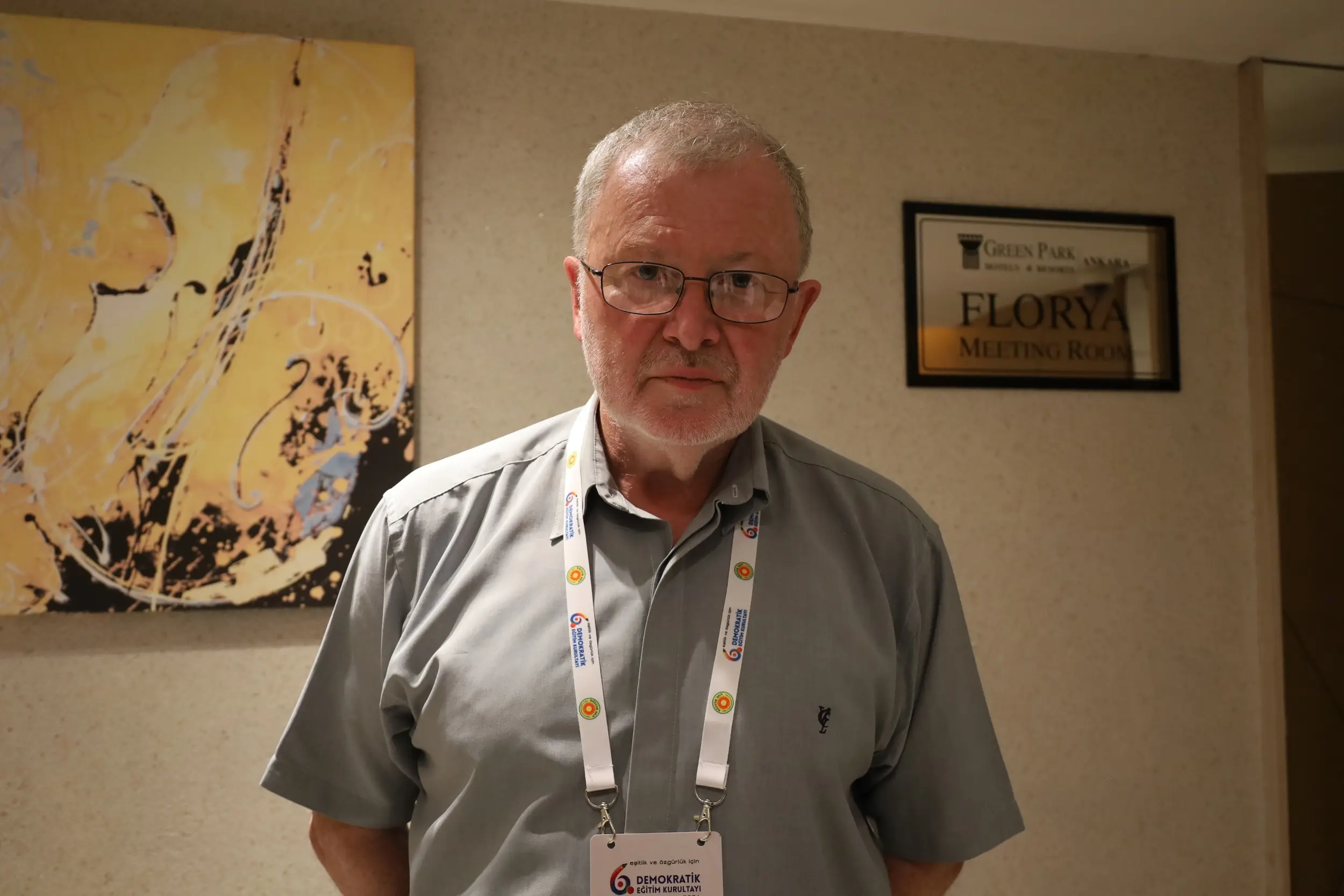 ETUCE Başkanı John MacGabhann: Güveni inşa edecek en güçlü gösterge  Kürtçe'nin tanınmasıdır – Yeni Yaşam Gazetesi | Yeni Yaşam