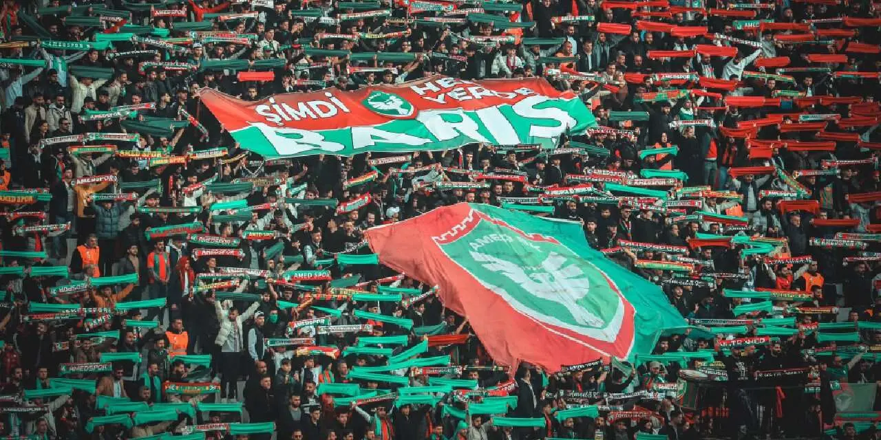 Bildirici'den Sözcü'ye Amedspor eleştirisi: İstiklal Marşı'nın ıslıklandığı  iddiasını görüntüler doğrulamıyor