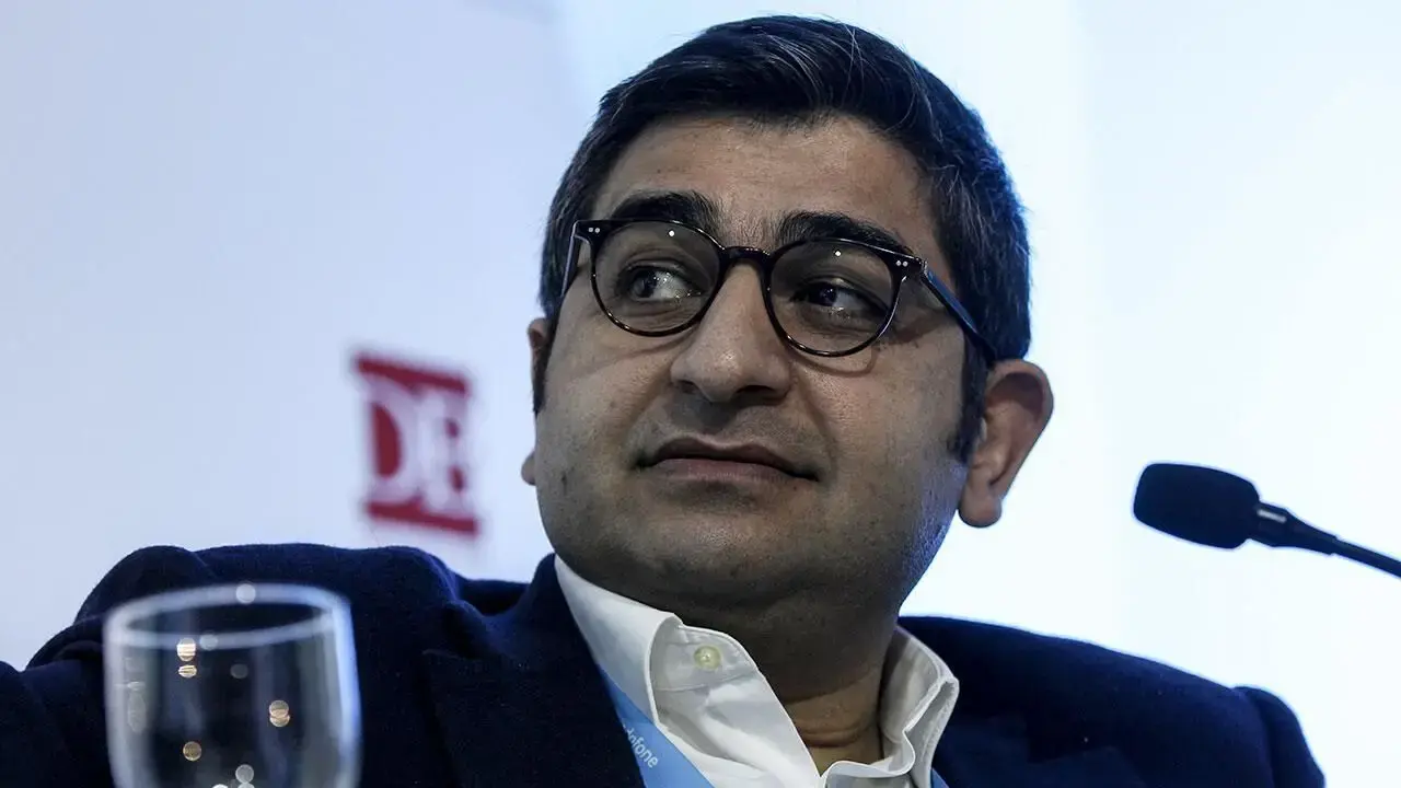İstanbul'da kara para aklama soruşturması: Sezgin Baran Korkmaz'ın  aralarında olduğu 7 kişi hakkında gözaltı kararı - TV5