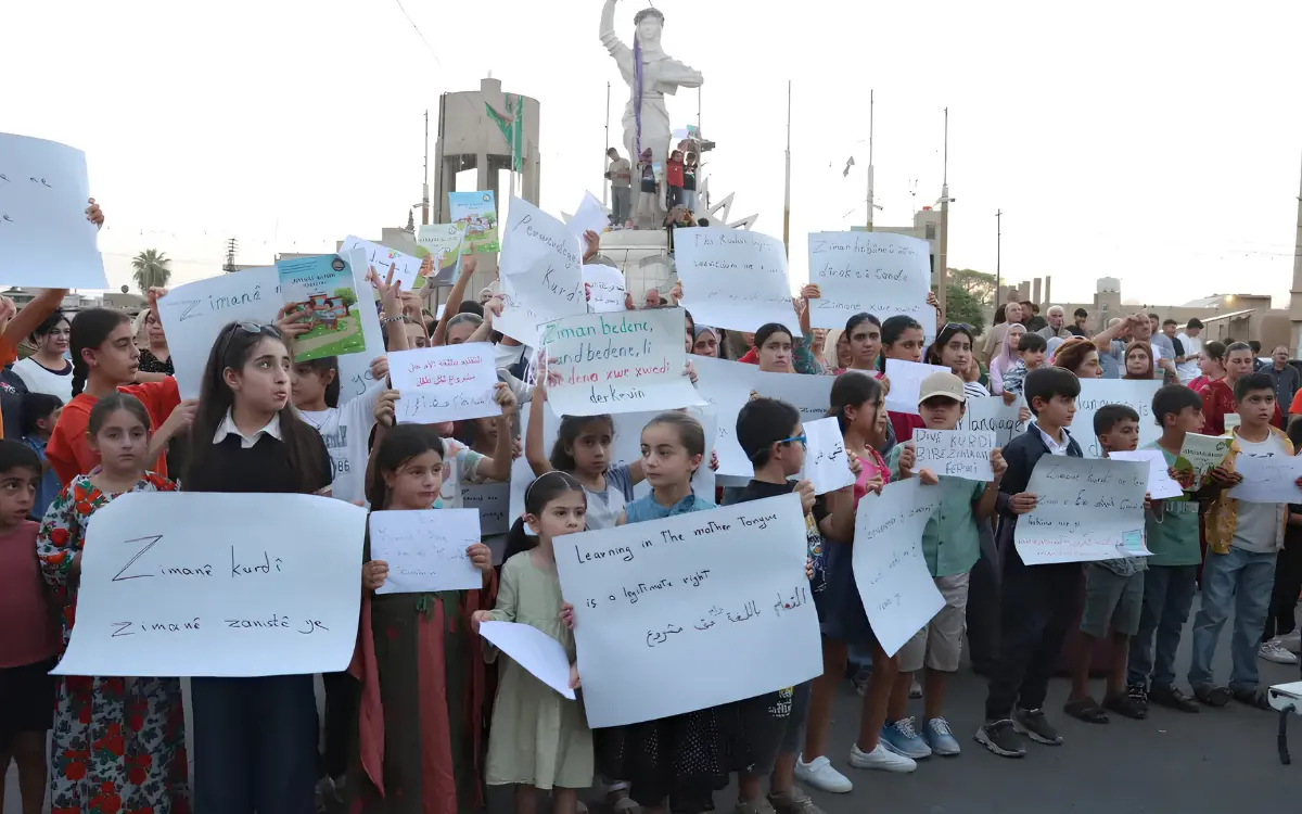 Kürtçenin haftada üç saatle sınırlandırılmasına karşı Rojava'nın 7 kentinde  eylem