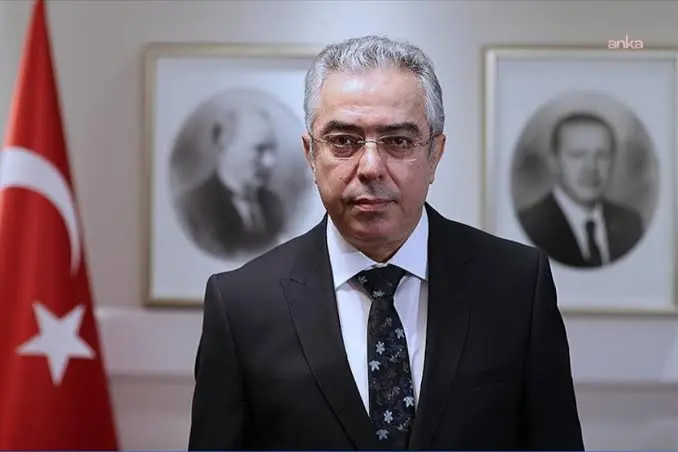 Mehmet Uçum: Yeni anayasa mutlaka referanduma sunulmalı