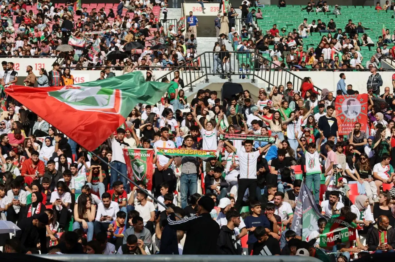 Amedspor'a taraftar yasağı kaldırıldı - Evrensel