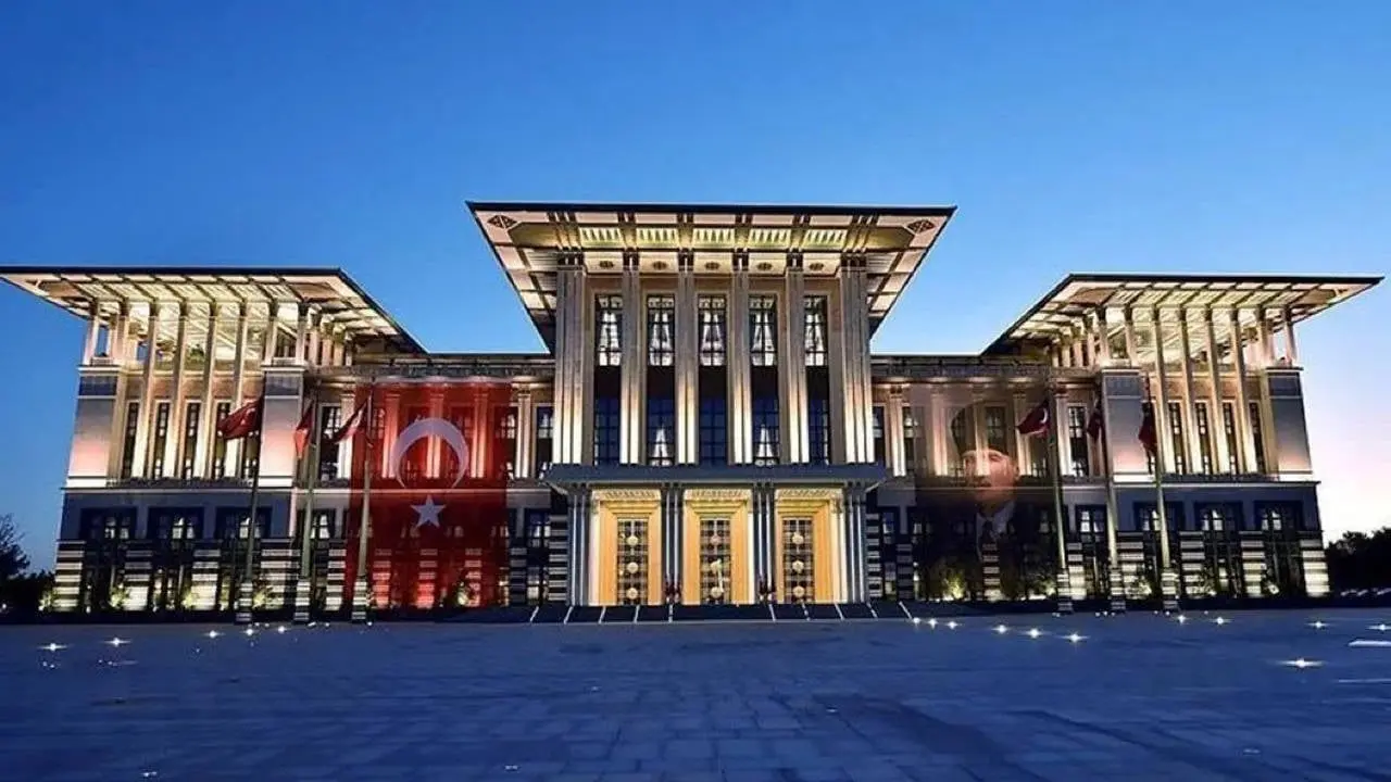 Saray'ın 4 ofisi para yuttu