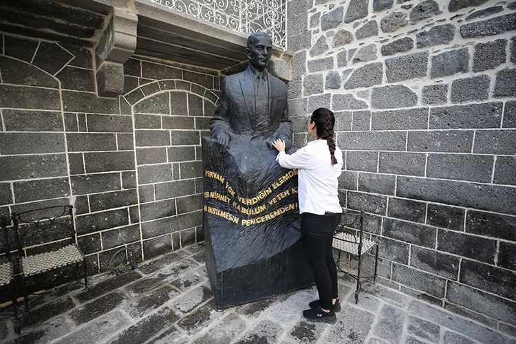 Diyarbakır'da restore edilen Cahit Sıtkı Tarancı Evi ve Etnografya Müzesi ziyarete açılıyor
